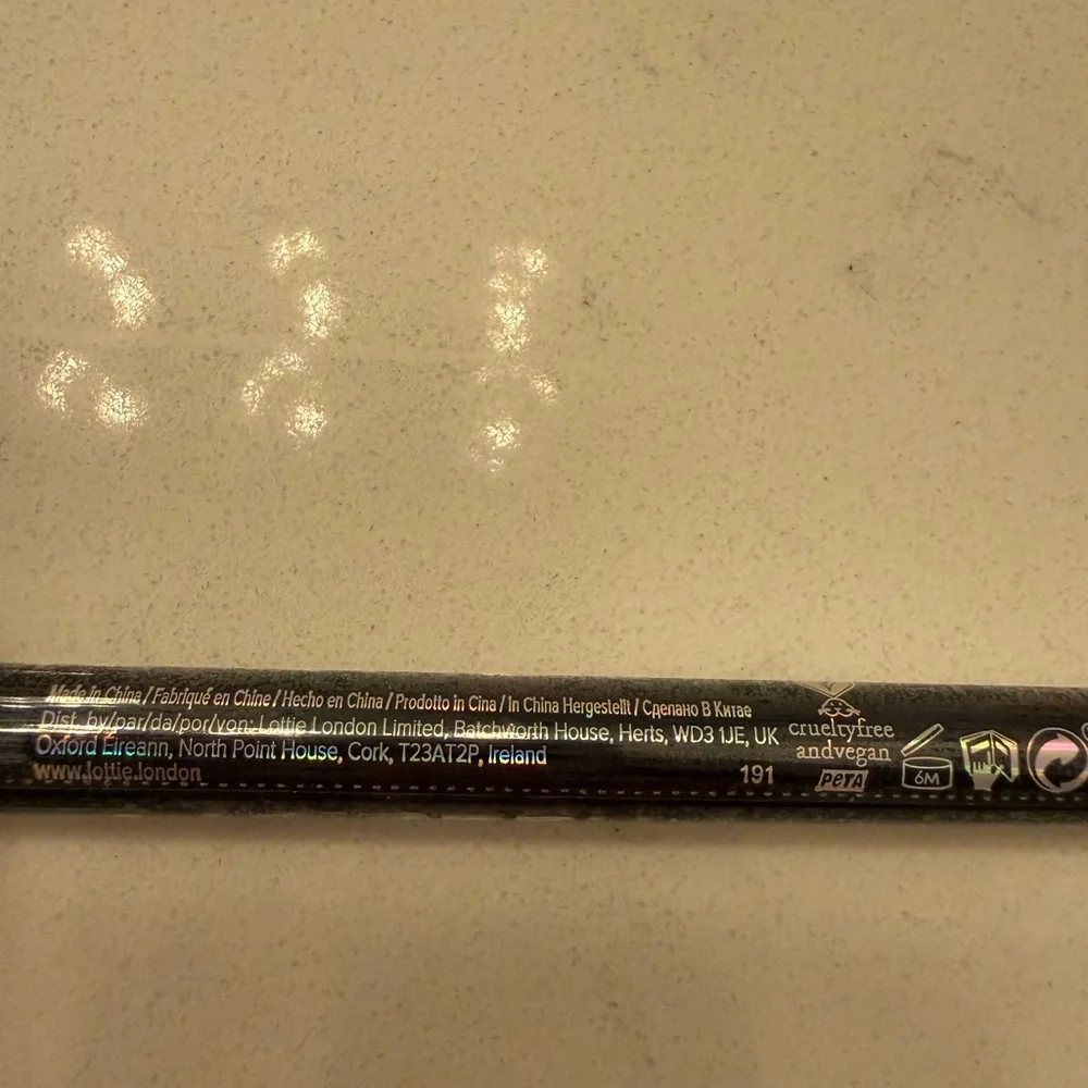 Lottie Black‎ Wing Woman Eyeliner